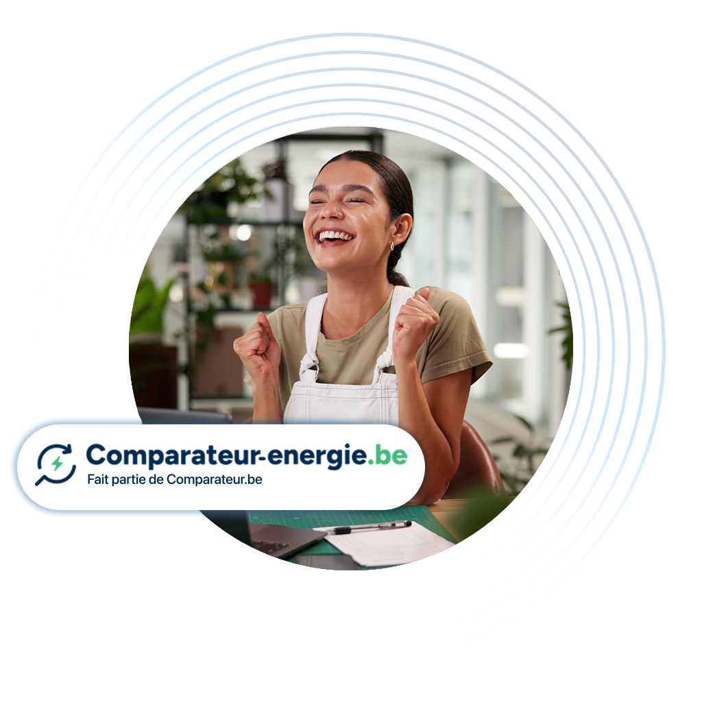 Une femme compare l'énergie via Comparateur.be